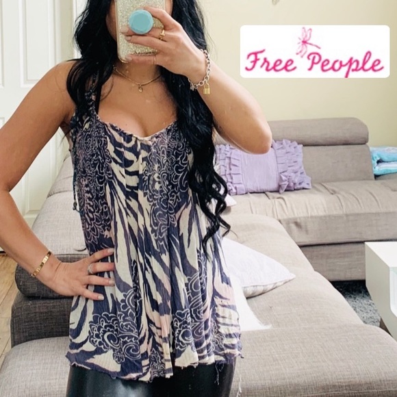 Free People Tops - 𝓯𝓹🦋 FREE PEOPLE FLOWY BOHO TANK
